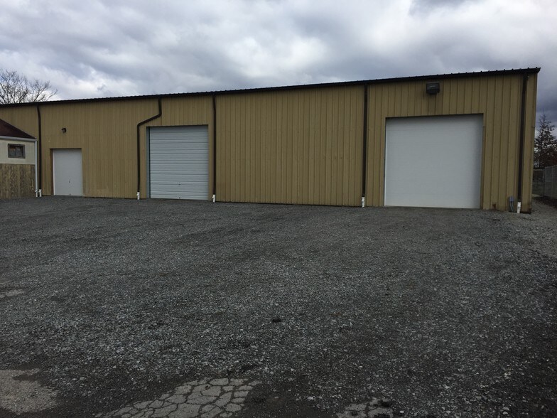 Primary Photo Of 421 8th Ave, Sutersville Warehouse For Lease