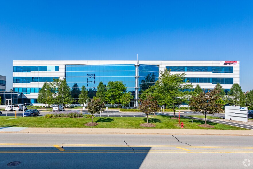 More Photos Of 5500 Pearl St, Rosemont Office For Sale