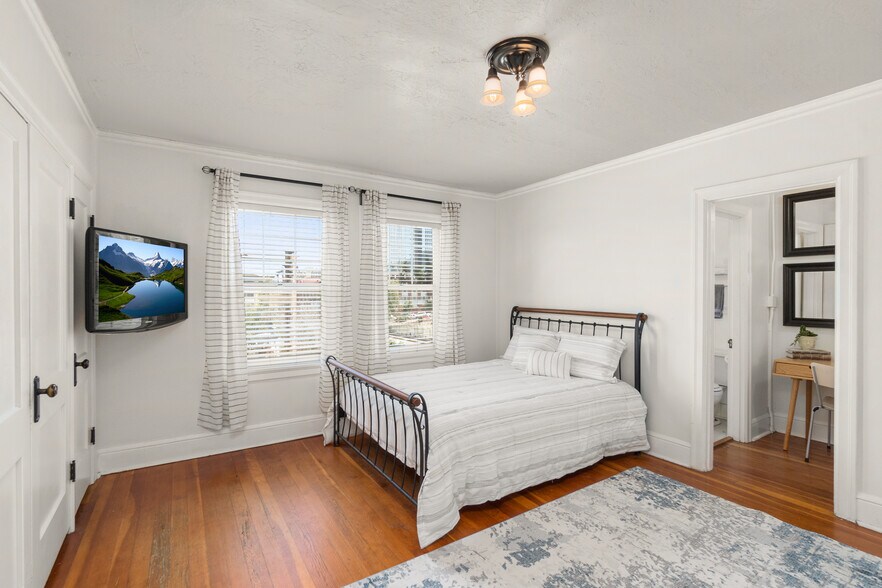 More Photos Of , Portland Multifamily For Sale