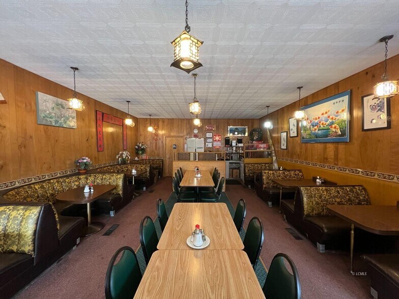 More Photos Of 27 N F St, Lakeview Restaurant For Sale