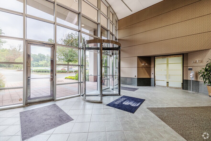 More Photos Of 7501 Boulder View Dr, North Chesterfield Unknown For Lease