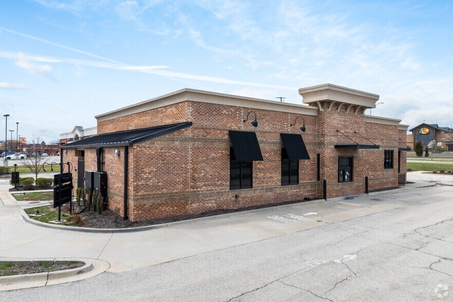 More Photos Of 12195 S Strang Line Rd, Olathe Fast Food For Lease