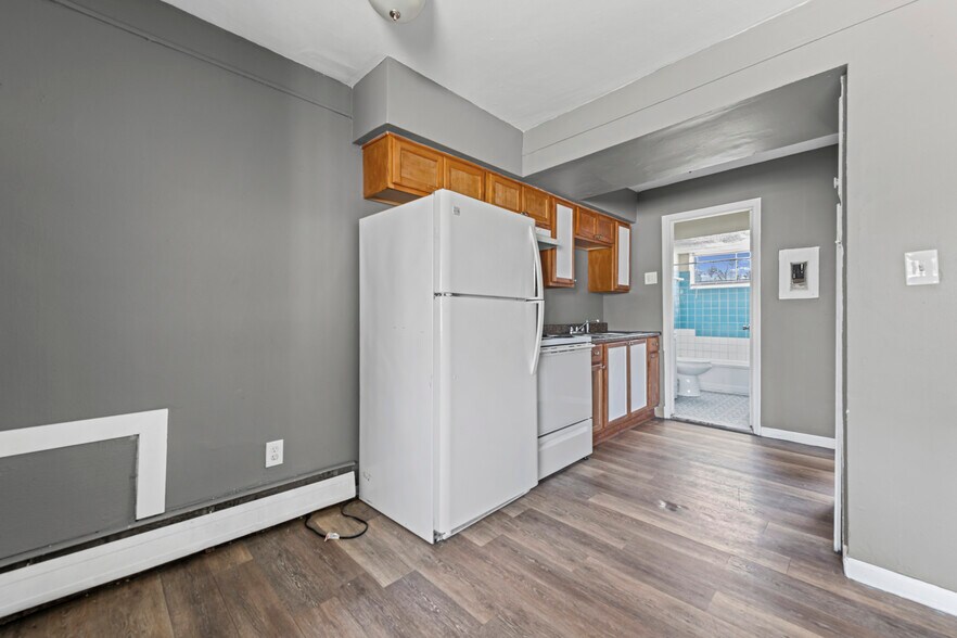 More Photos Of 19625 Conant, Detroit Apartments For Sale