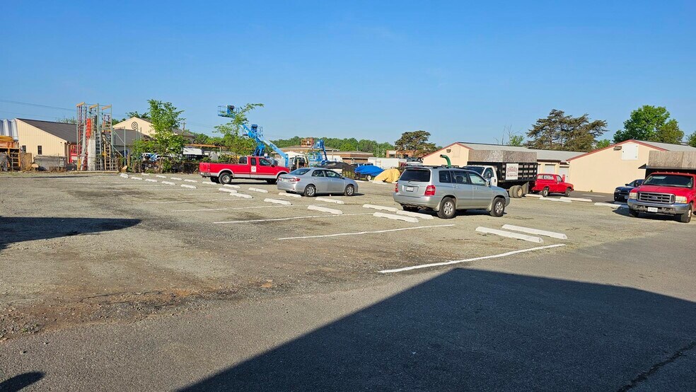 More Photos Of 5 Douglas Ct, Sterling Land For Lease