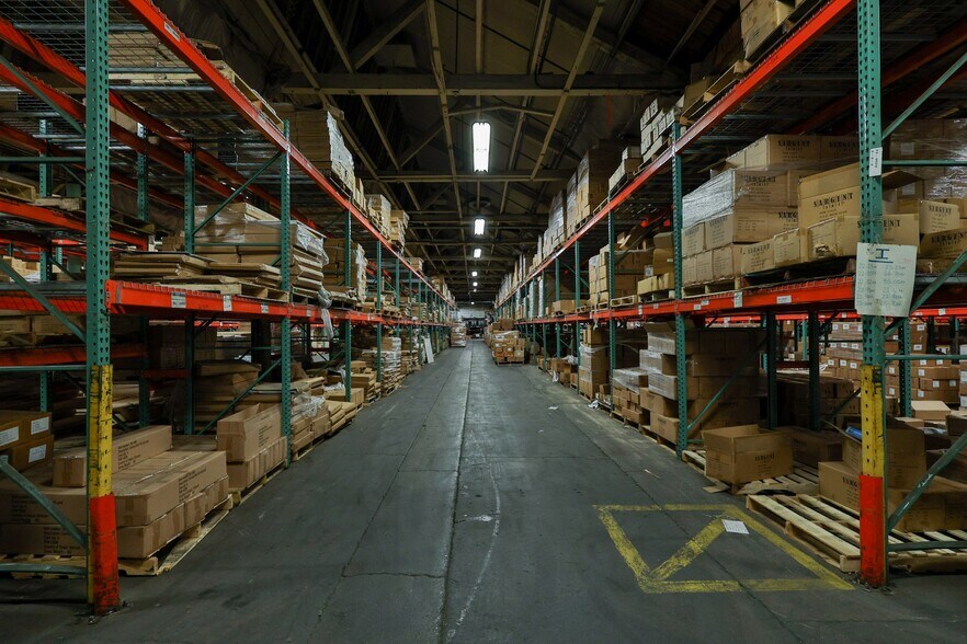 More Photos Of 100 E Diamond Ave, Hazleton Warehouse For Lease