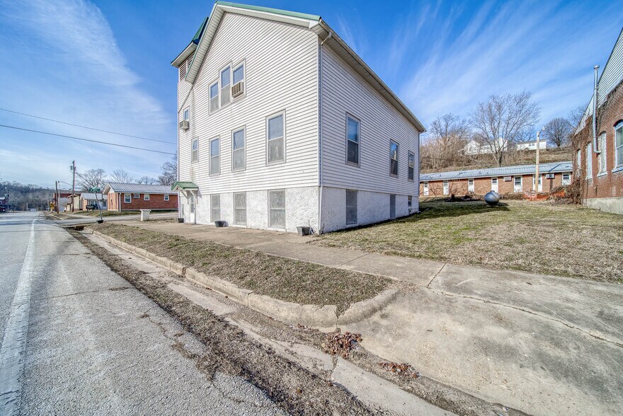 31 W 3rd St, Newburg, MO 65550 Religious Facility For Sale