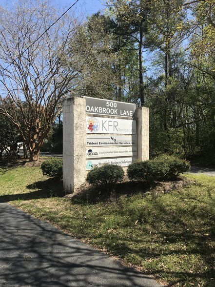 More Photos Of 500 Oakbrook Ln, Summerville Office For Lease