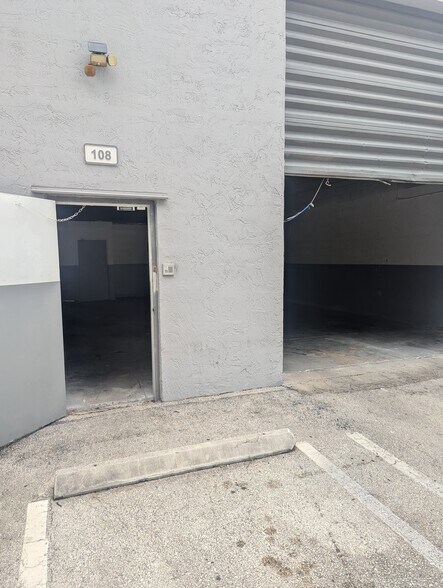 More Photos Of 1300-1370 W Industrial Ave, Boynton Beach Unknown For Lease