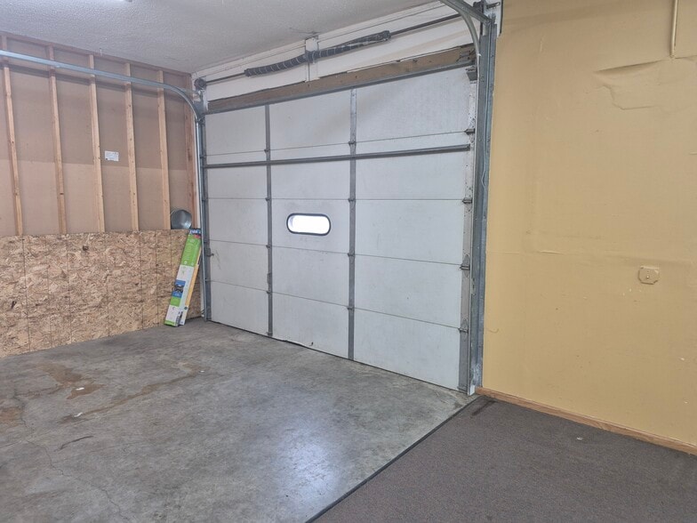 More Photos Of 15161 NE Feller St, Forest Lake Freestanding For Lease
