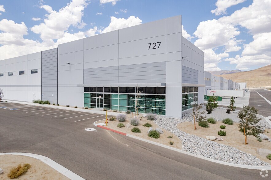 More Photos Of 727 Milan Dr, Sparks Distribution For Lease