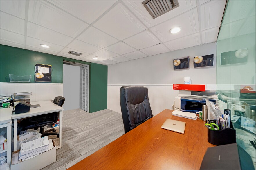 More Photos Of 4011 W Flagler St, Miami Loft Creative Space For Lease