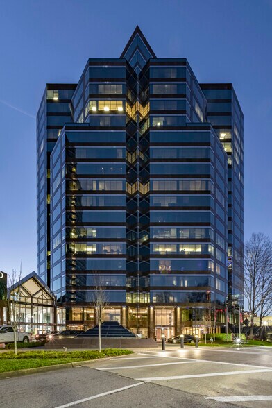 More Photos Of 3399 Peachtree Rd NE, Atlanta Coworking Space