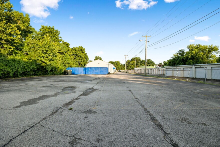 More Photos Of 2400 Highland Ave, Columbia Daycare Center For Sale