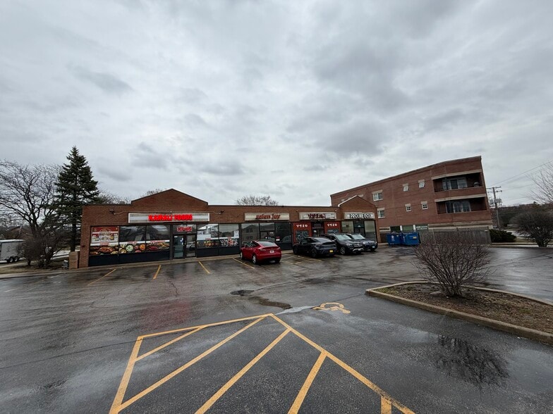 More Photos Of 771-777 Milwaukee Ave, Glenview Unknown For Lease