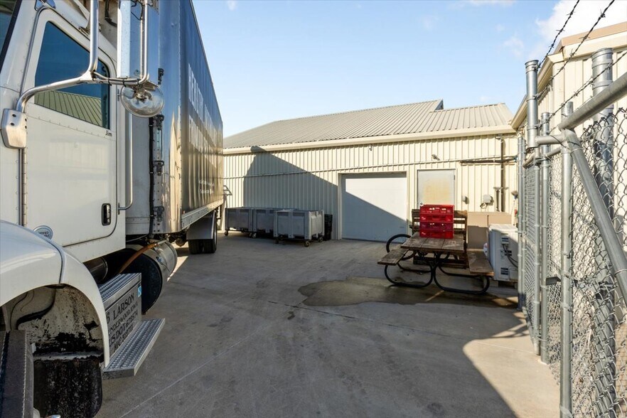 More Photos Of 501 Veterans Memorial Hwy, Council Bluffs Freestanding For Sale