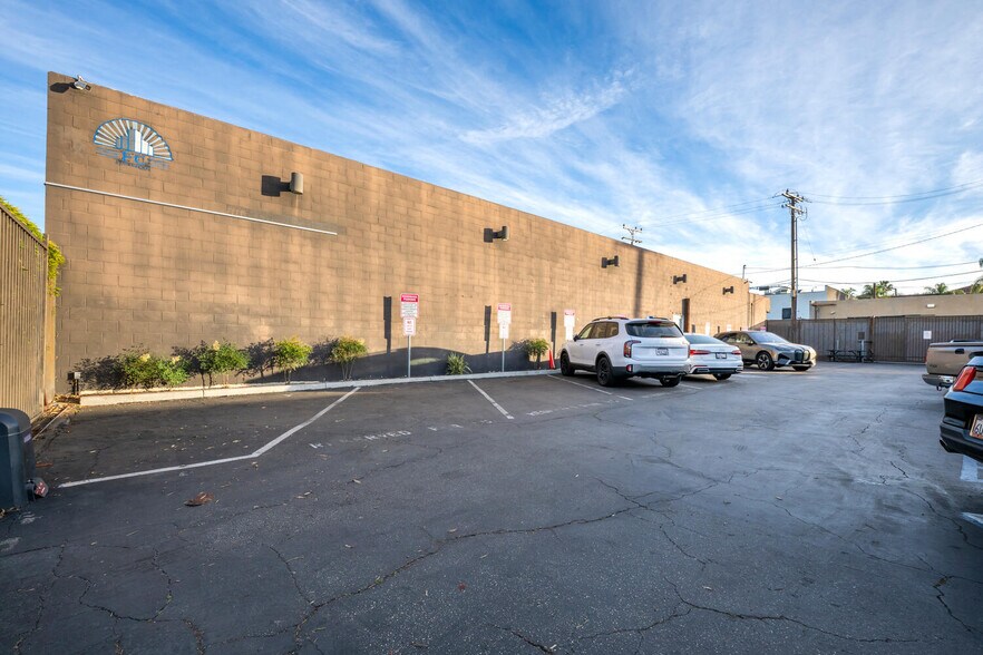 More Photos Of 1342 Coronado Ave, Long Beach Loft Creative Space For Lease