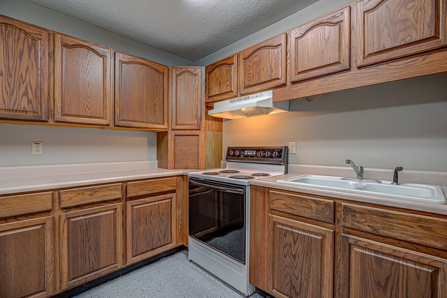 More Photos Of 4420 S Dixie Hwy, Franklin Office For Sale