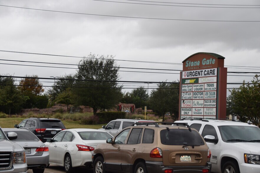 More Photos Of 9740 Barker Cypress Rd, Cypress Restaurant For Lease