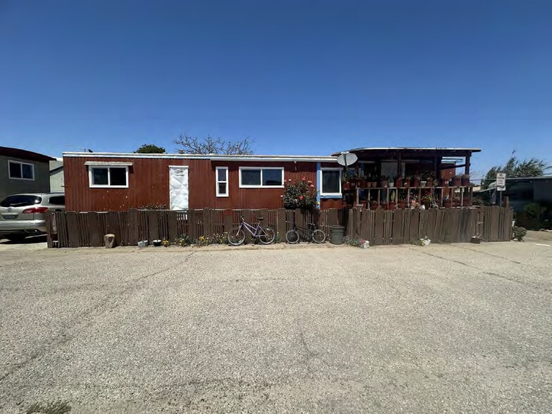 More Photos Of 527 El Camino Real, Greenfield Manufactured Housing Mobile Home Park For Sale