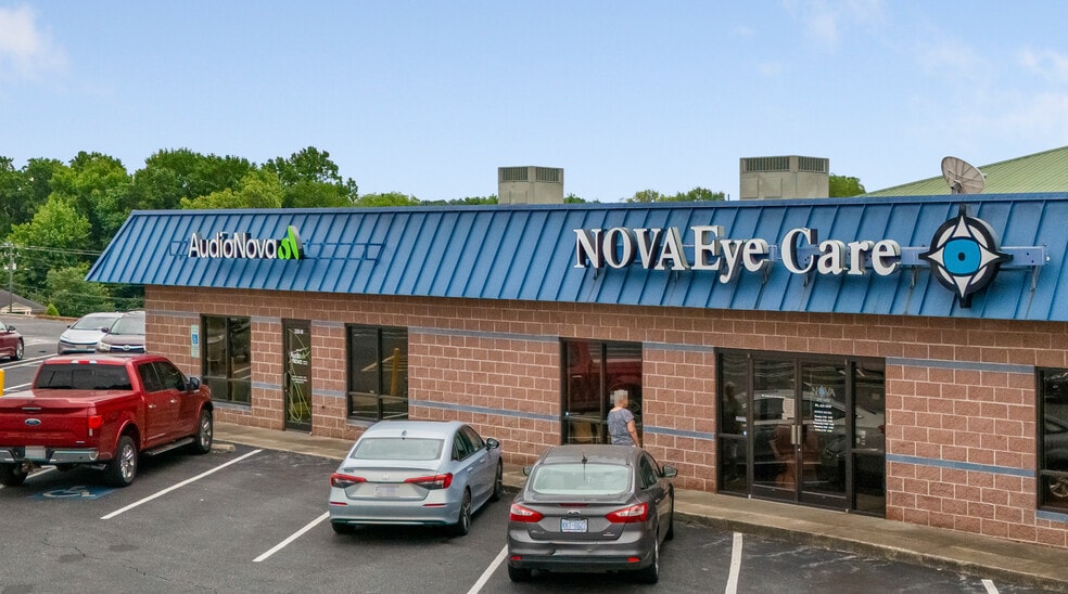 More Photos Of 338-372 N Fayetteville St, Asheboro Unknown For Lease