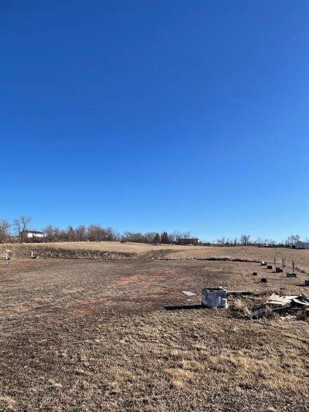 More Photos Of 22 NW M St, Watford City Trailer Camper Park For Sale