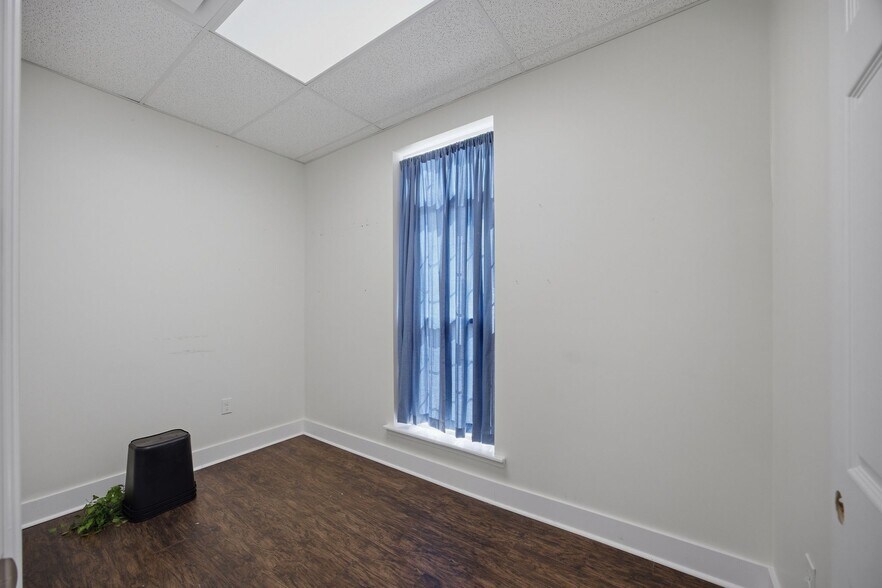 More Photos Of 7385 Applegate Ln, Chattanooga Medical For Lease