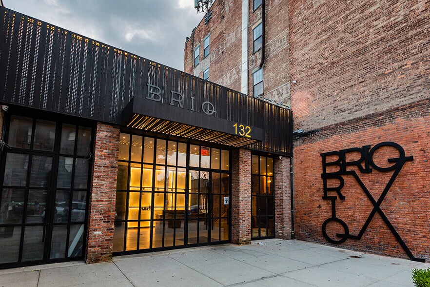 Primary Photo Of 128-152 32nd St, Brooklyn Office For Lease