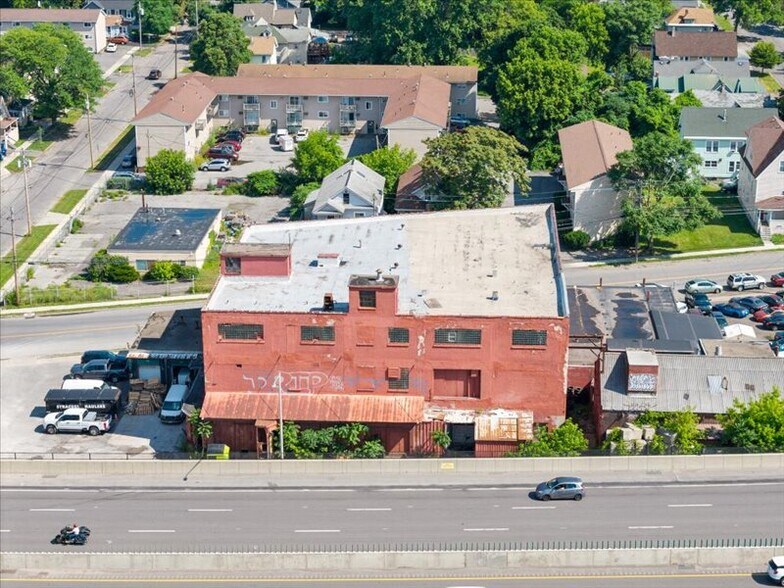 More Photos Of 808-822 Burnet Ave, Syracuse Warehouse For Sale