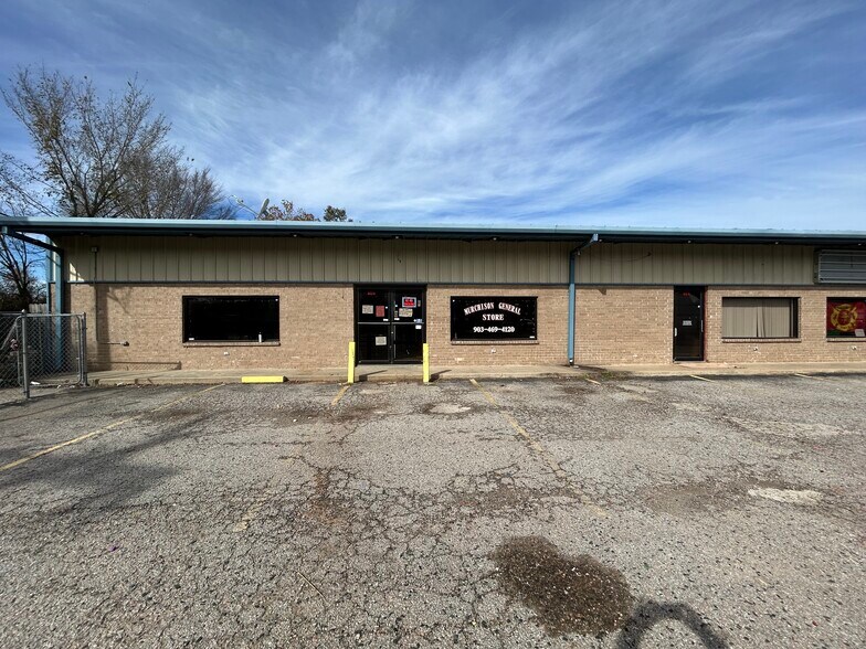 More Photos Of 6421 State Highway 31 E, Murchison Storefront For Sale