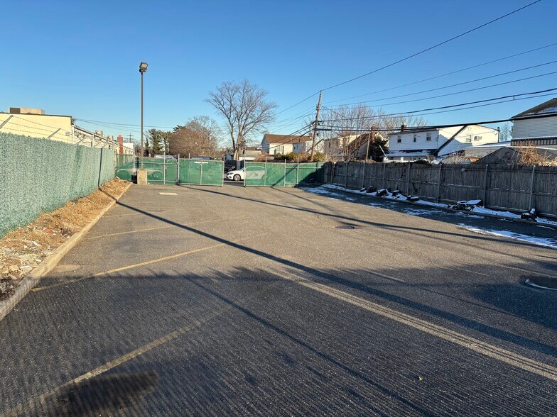 More Photos Of 22 Hempstead Tpke, Farmingdale Land For Lease