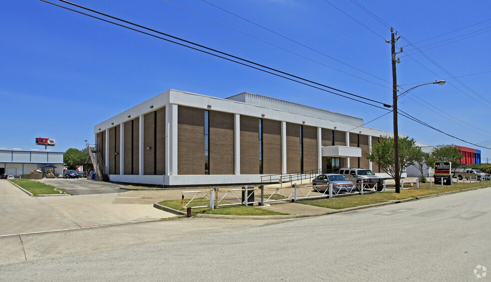 More Photos Of 9333 Bryant St, Houston Office For Lease