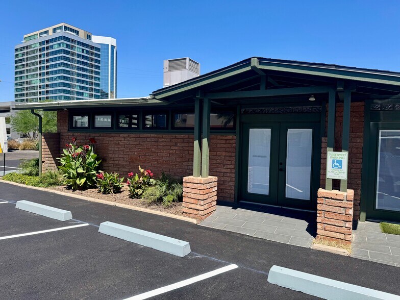More Photos Of 51 E Monterey Way, Phoenix Medical For Lease