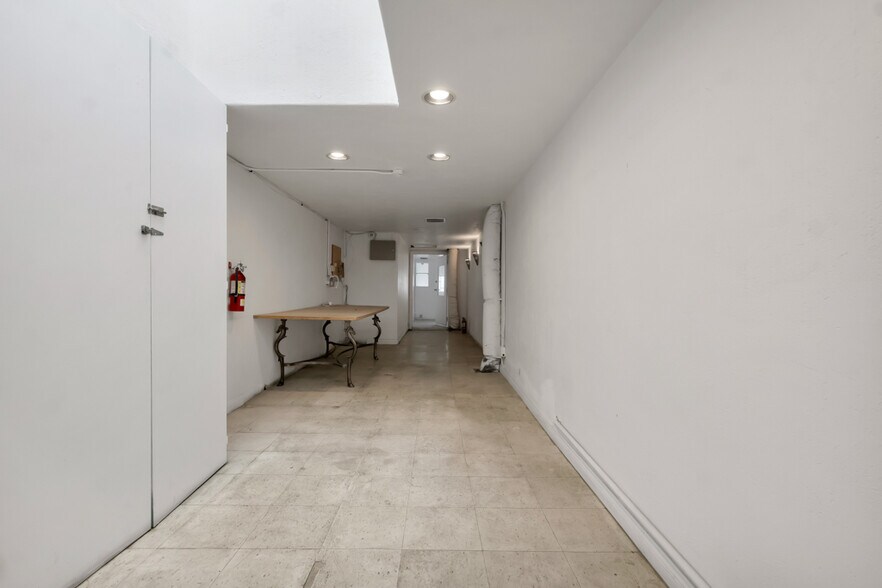 More Photos Of 7176 W Sunset Blvd, Los Angeles Storefront Retail Office For Sale