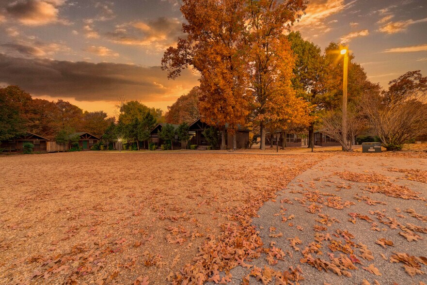 More Photos Of 446724 E 390 Rd, Langley Hotel For Sale