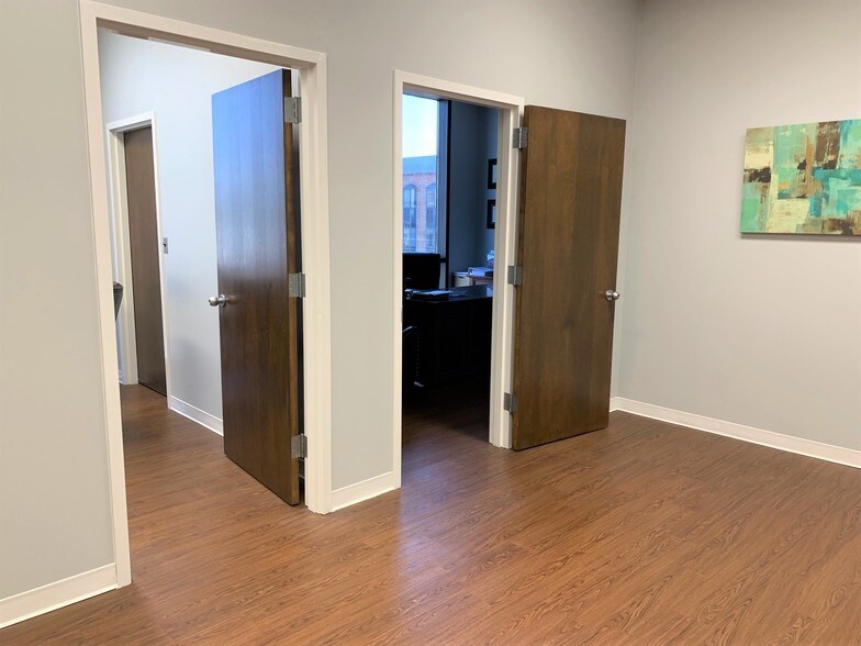More Photos Of 120 E Main St, Murfreesboro Office For Sale