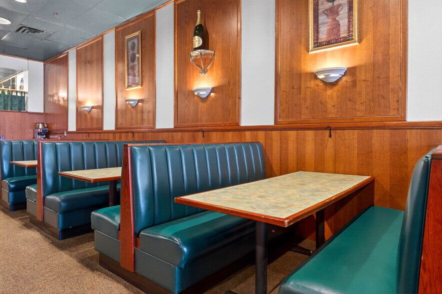 More Photos Of 122 Cayuga St, Fulton Restaurant For Sale