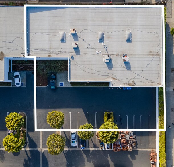 More Photos Of 22809 Lockness Ave, Torrance Warehouse For Sale