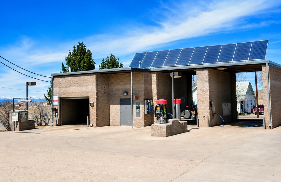 Primary Photo Of 104 Main St, Silver Cliff Carwash For Sale
