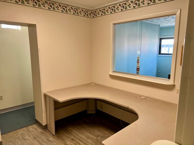 More Photos Of 2000 Dudley Ave, Parkersburg Loft Creative Space For Sale