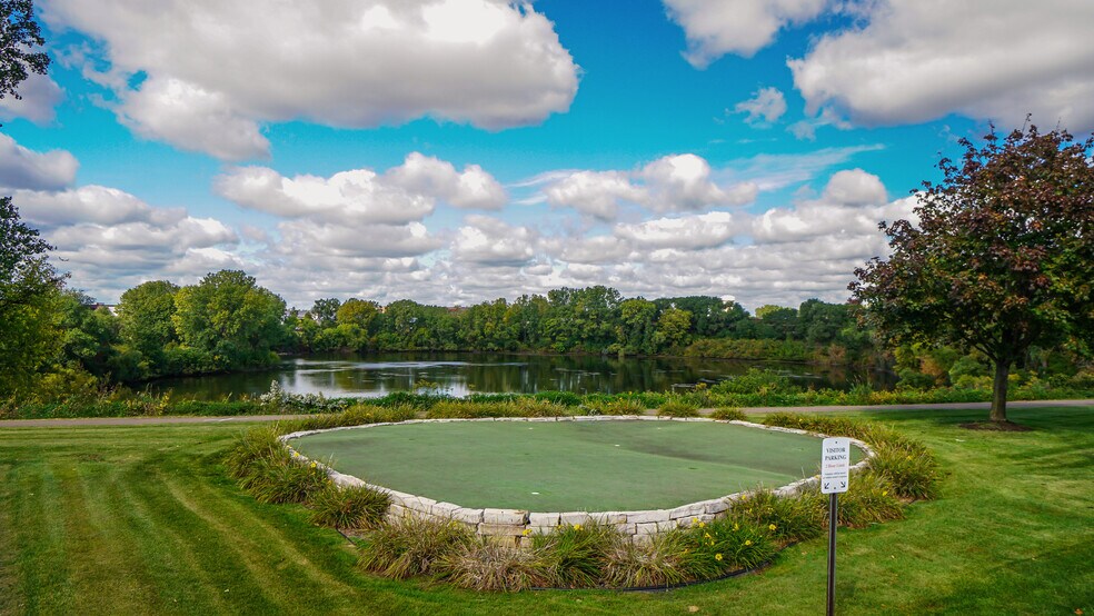 More Photos Of 860 Blue Gentian Rd, Eagan Unknown For Lease