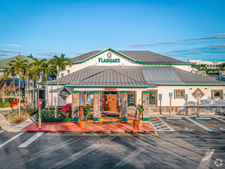 More Photos Of 2310-2410 Weston Rd, Weston Freestanding For Lease