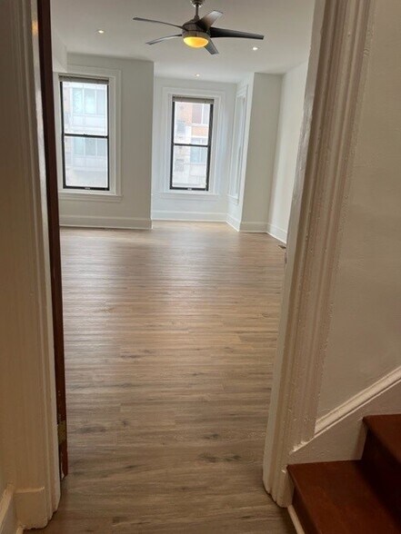 More Photos Of 915 5th St NW, Washington Office For Lease