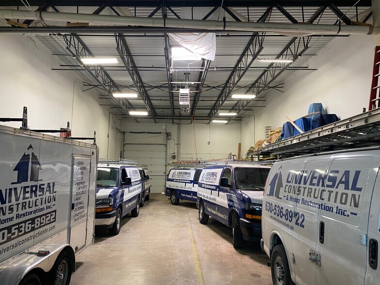 More Photos Of 2760 Beverly Dr, Aurora Warehouse For Sale