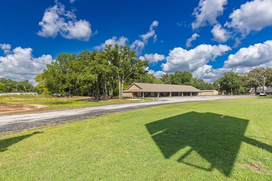 More Photos Of 9530 W FM 515, Alba Specialty For Sale