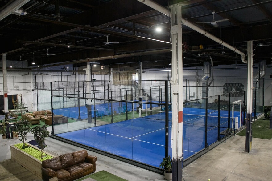 More Photos Of 737 W Cleveland Ave, Milwaukee Warehouse For Sale