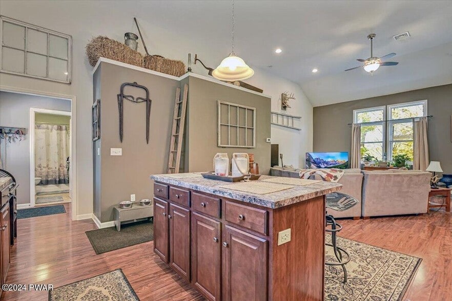 More Photos Of 186 Ledgedale Rd, Lake Ariel Apartments For Sale