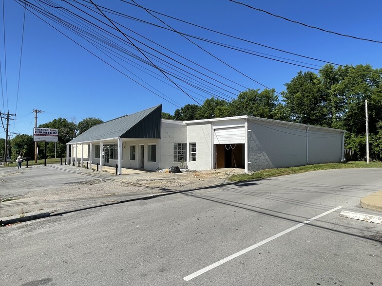 More Photos Of 901 Riverside Dr, Columbia Storefront Retail Office For Lease