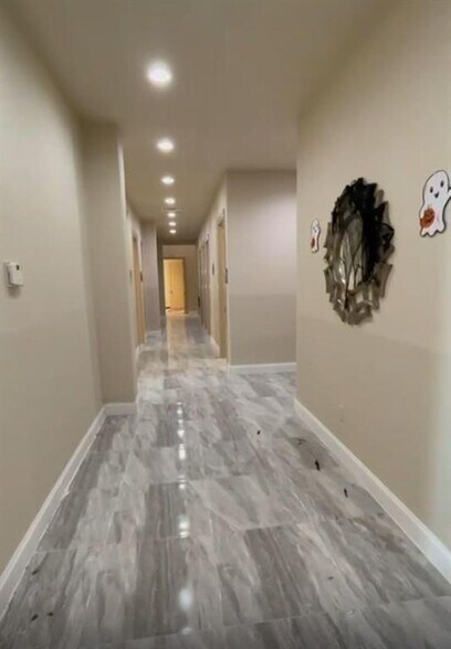 More Photos Of 8607 McPherson Rd, Laredo Office For Lease