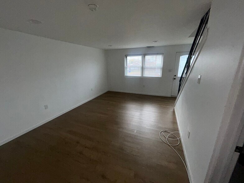 More Photos Of 4655 Benson St, Philadelphia Apartments For Sale