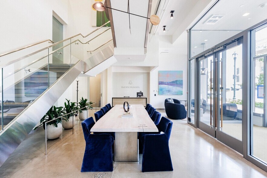 Primary Photo Of 4500 East West Hwy, Bethesda Coworking Space